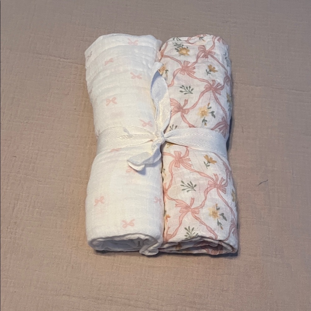 Soft Baby Muslin Swaddle Blankets - Pink and White